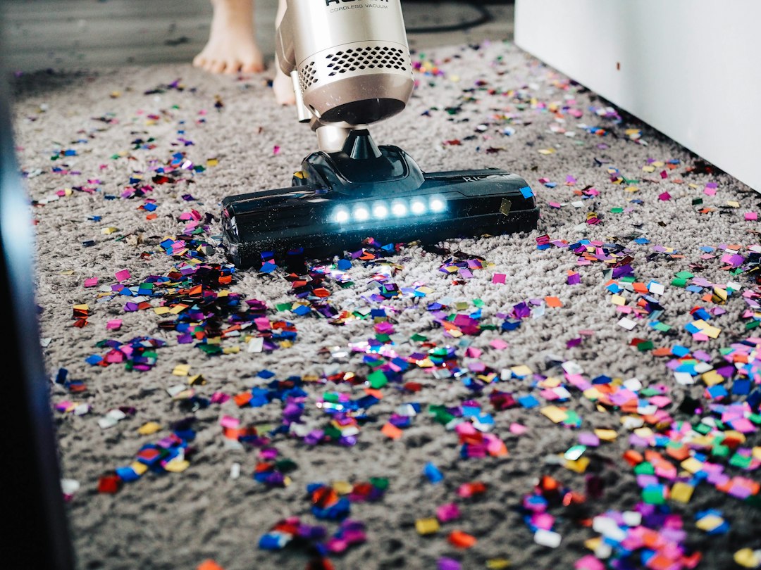 Vloerkleed schoonmaken: zo doe je het stap voor stap